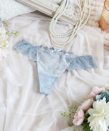 セレスティナ Tバック