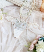 セレスティナ Tバック