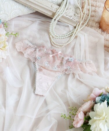 セレスティナ Tバック