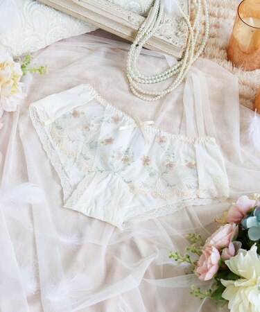 セレスティナ ヒップハング