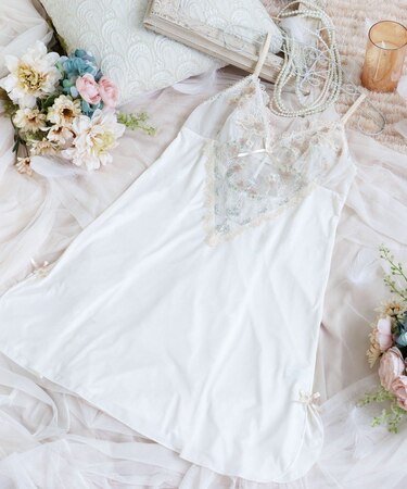 セレスティナ スリップ