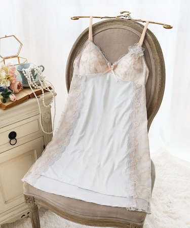 アルベルタ カップ付スリップ