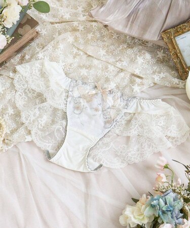 フルーリ フレアショーツ