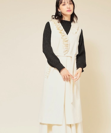 【COLLECTION LINE】フリルスリーブレスジレ