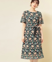 【オパール加工レース／リボン付き】フィット＆フレアワンピース