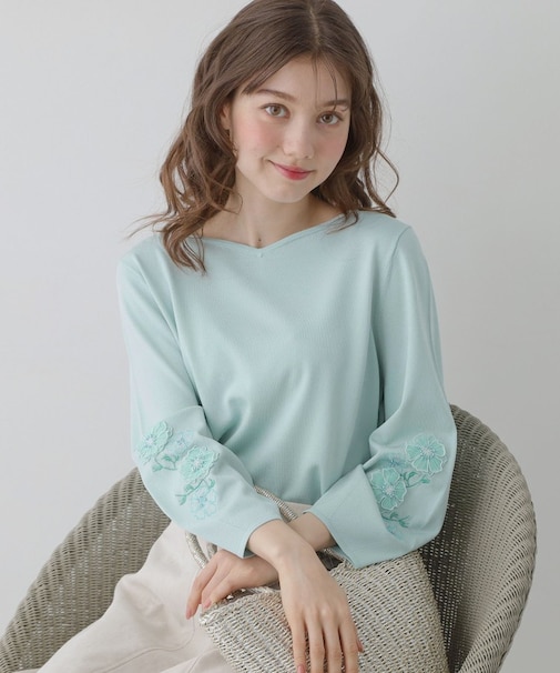 【SS～Lサイズ展開／フラワー刺繍】クラフトニット