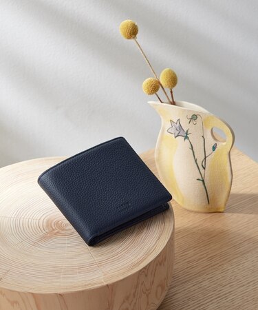 ソフトシュリンクレザー 二つ折り財布