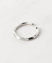 ツイストイヤーカフ