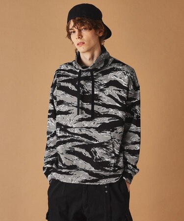 【Sサイズ～】迷彩プリントオフタートル