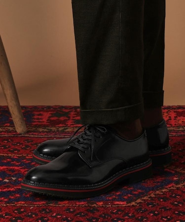 滑りにくく撥水性のある革靴