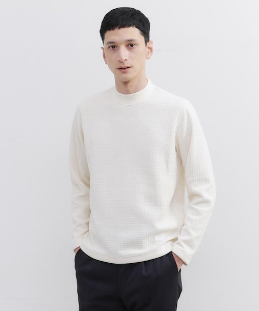 モールクオーターモックネック