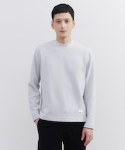 モールクオーターモックネック