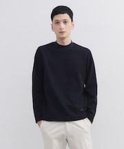 モールクオーターモックネック