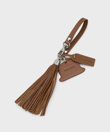 【シュリンクレザー】ボーラーハットタッセルチャーム