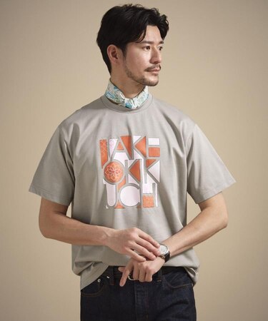 ロゴグラフィック プリントTシャツ