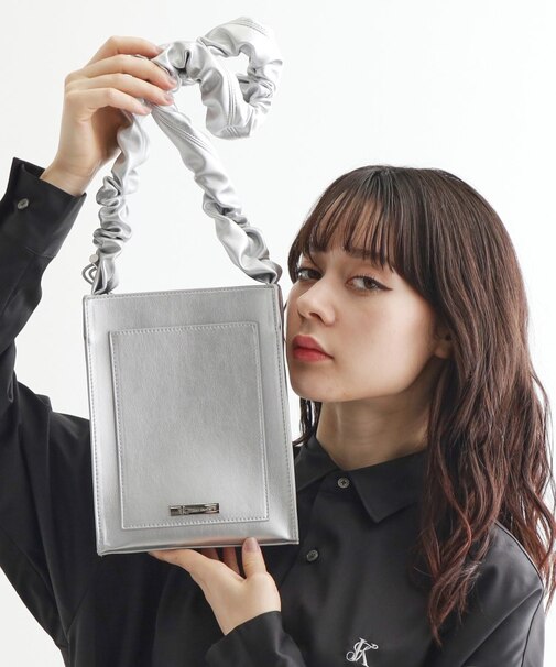 プレートドロストショルダーバッグ