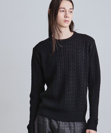 ケーブルクルーネックニット