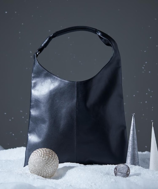 【牛革使用】リアルレザートラペゾイドバッグ