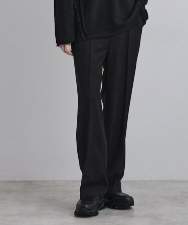 ストレートレッグスラックス