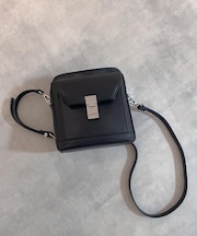 ポケットアオリショルダー