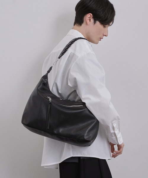 レザー調チェーンショルダーバッグ｜ティーケータケオキクチの通販