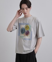 フラワープリントTシャツ