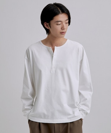 ヘンリーネック長袖Tシャツ