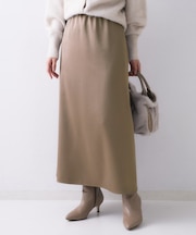 サテンナロースカート