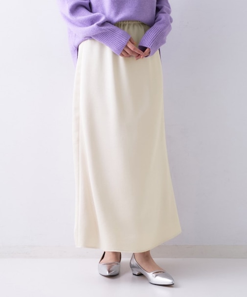 サテンナロースカート