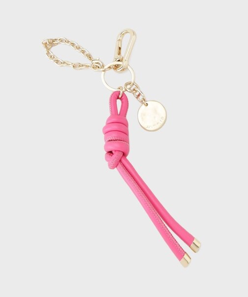 【トレンド】ストリングカラーチャーム