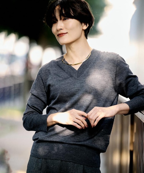 【洗える/薄手】Vネックプルオーバーニット