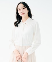 ボウタイブラウス