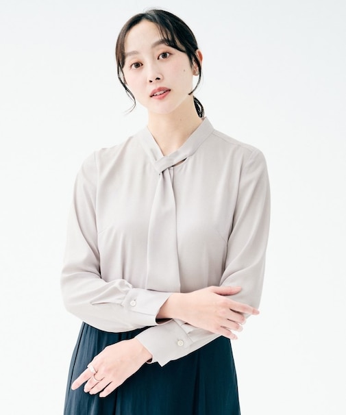 ボウタイブラウス