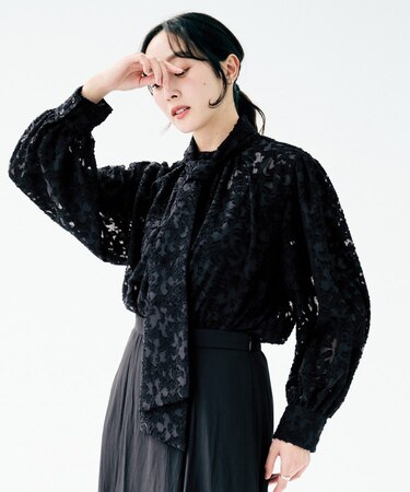 カットジャカード ボウタイブラウス