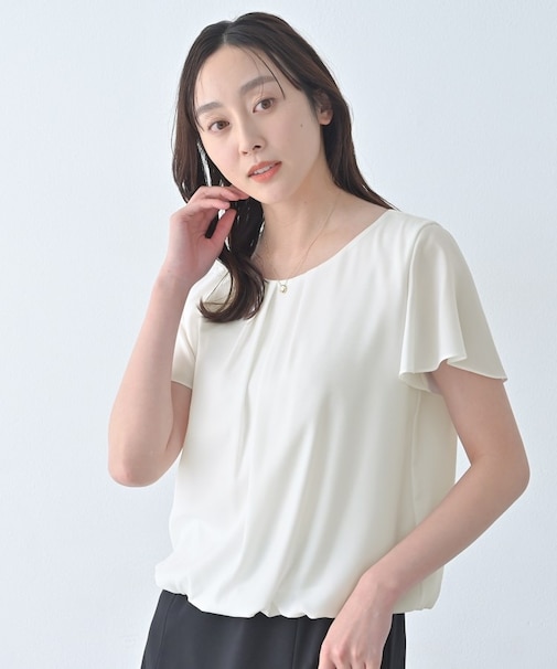 パウダリータックブラウス