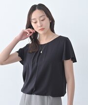 パウダリータックブラウス