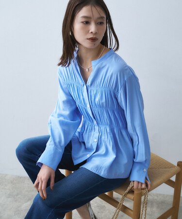 リラックスシャーリングブラウス