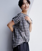 シアーチェックブラウス