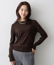 ベーシッククルーネックニット
