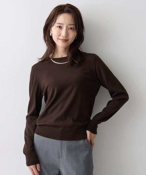 ベーシッククルーネックニット