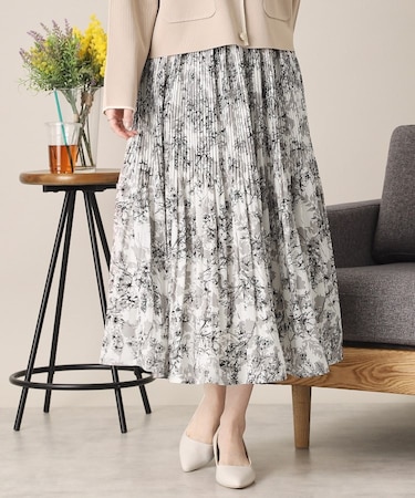 【通勤／手洗い可／ウエスト総ゴム】花柄プリーツスカート