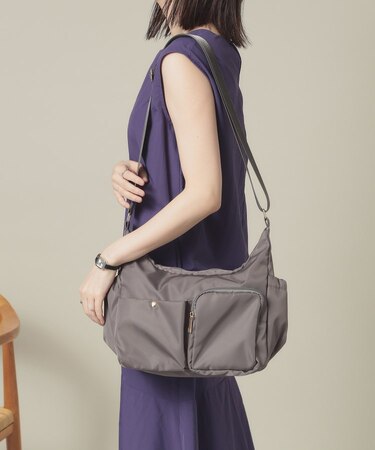 【旅行に】ツイル8ポケットショルダー