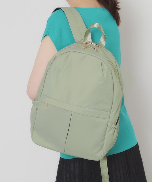 【A4対応/9ポケット】ふんわり軽量リュック