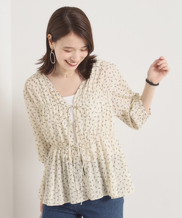 【手洗い可】花柄シャーリング前開きブラウス