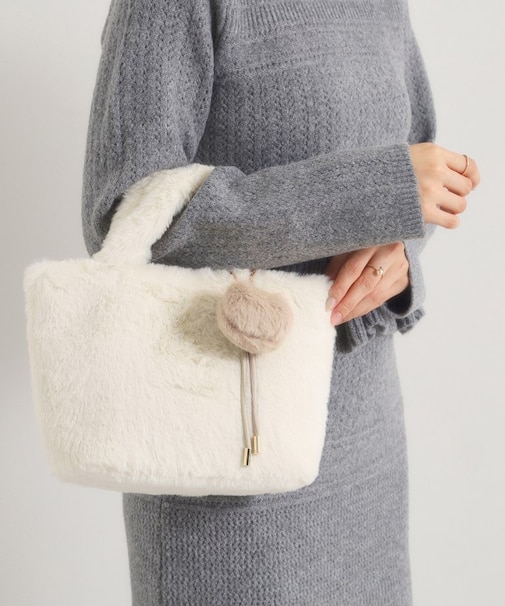 チャーム付きフェイクファートート