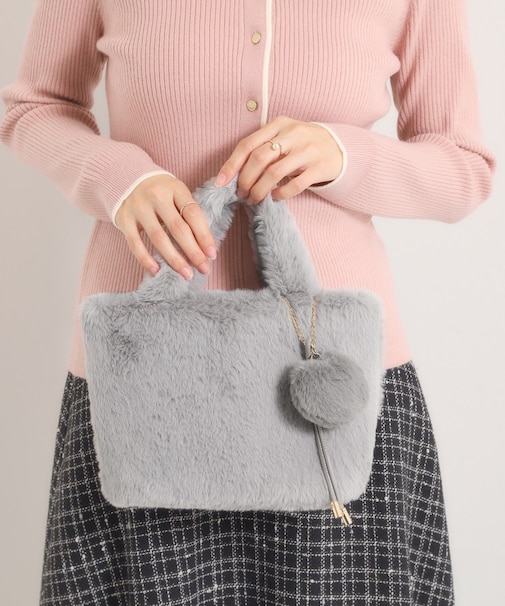 チャーム付きフェイクファートート