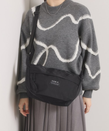 撥水ナイロン舟形ショルダー