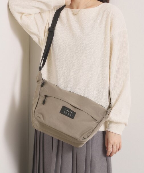 撥水ナイロン舟形ショルダー