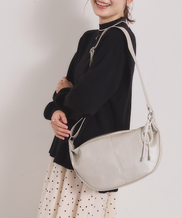 パール調チャーム付きショルダー