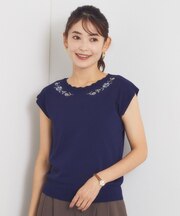 スカラップ刺繍ニット